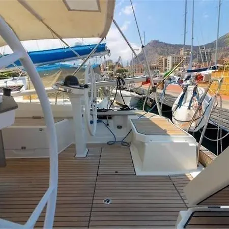 船上ホテル Barca A Vela 17 Metri ポンツァ